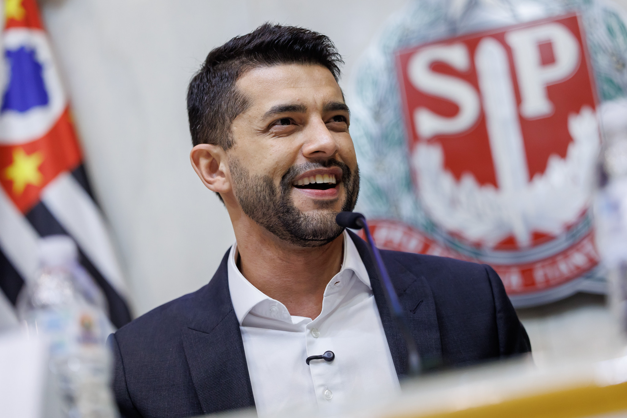 Caio França em sessão na Assembleia Legislativa de São Paulo